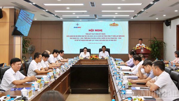 Đồng hành tháo gỡ điểm nghẽn điện, phát triển vùng dân tộc thiểu số và miền núi