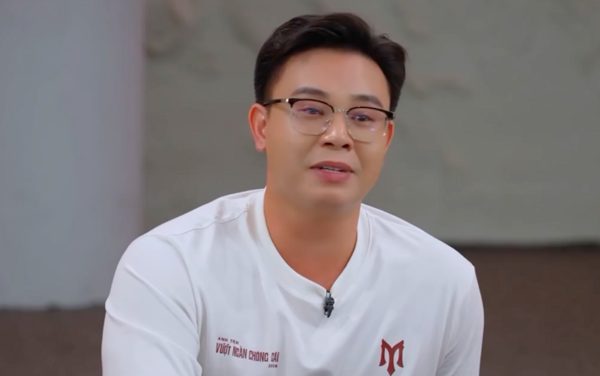 Đông Hùng nghẹn ngào nhìn lại biến cố nợ nần: 'Phải cúi đầu nhiều mới sống được'