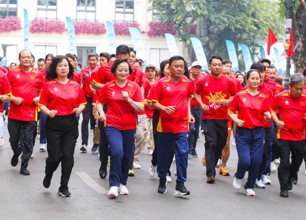 Động Lực – Jogarbola góp sắc đỏ Đội tuyển Việt Nam tại ngày hội thể thao toàn dân