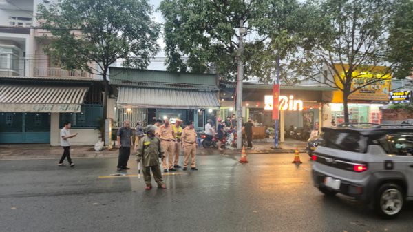 Đồng Nai: Tài xế xe ôm tử vong thương tâm dưới gầm xe bán tải