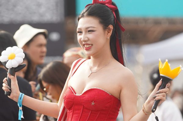 Dòng người bắt đầu đổ về Mỹ Đình