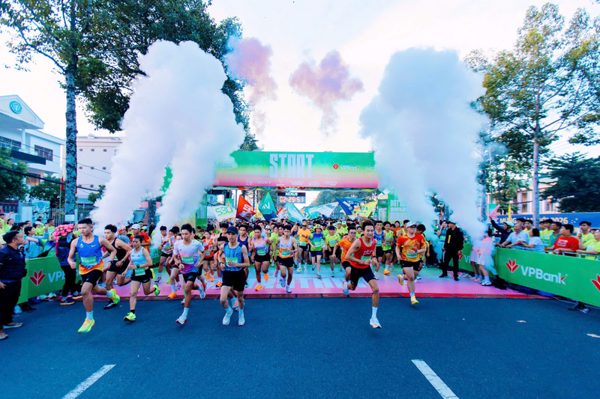 Đồng Tháp bùng nổ trong ngày tranh tài của hàng chục nghìn runner tại VPBank Đất Sen Hồng Music Marathon 2026