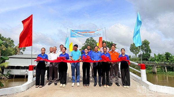 Đồng Tháp: Khởi công, khánh thành 4 cầu Hy Vọng gần 1,9 tỷ đồng