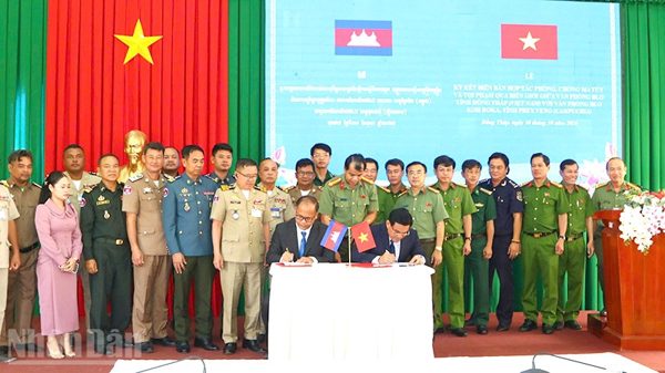 Đồng Tháp và Prey Veng ký kết phòng, chống ma túy, tội phạm qua biên giới