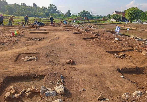 Đợt khai quật gần 10.000 m2 phát hiện bí mật Đàn tế Nam Giao Thành nhà Hồ