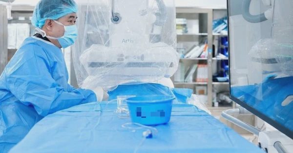 Đột quỵ cấp: Hai mảnh huyết khối được lấy ra sau 30 phút