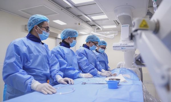 Đột quỵ tái phát, đặt stent tái thông mạch máu não