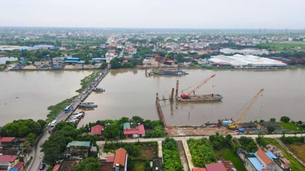 Dự án cầu vượt sông ở Ninh Bình vướng mặt bằng, đề xuất ứng thêm 90 tỷ đồng