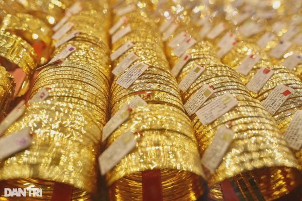 Dự báo giá vàng sau tuần biến động mạnh, "thủng" mốc 4.300 USD