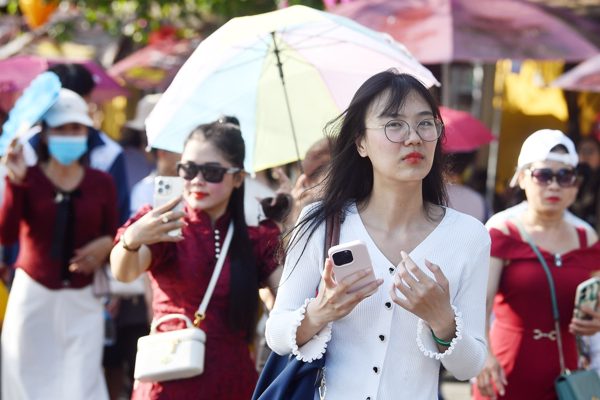 Dự báo thời tiết 18/10/2026: Miền Bắc nắng 34 độ giữa mùa thu, Nam Bộ mưa to cục bộ