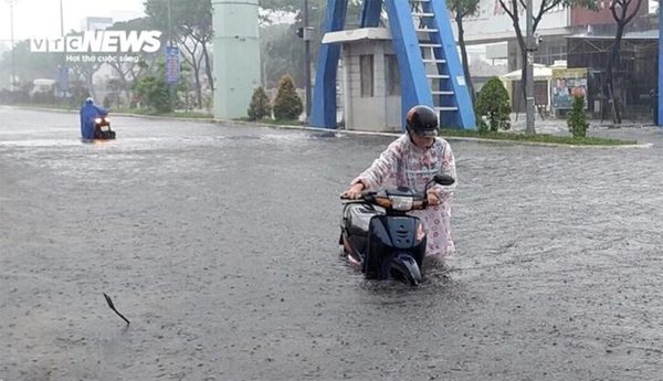 Dự báo thời tiết ngày 13/9: Miền Trung mưa lớn, nguy cơ ngập lụt và sạt lở