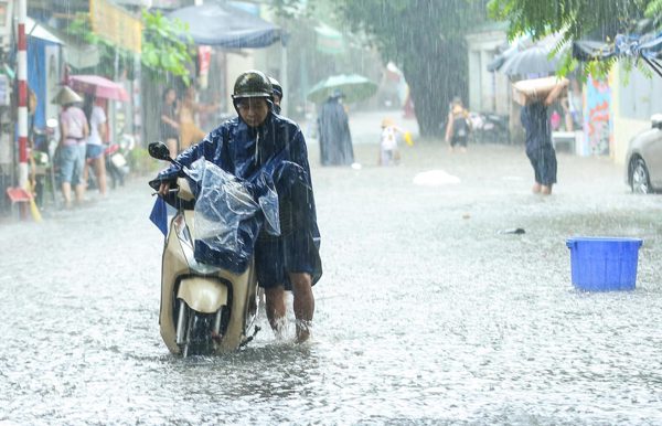 Dự báo thời tiết ngày 16/9: Hà Nội và 5 tỉnh tiếp tục hứng mưa rất lớn