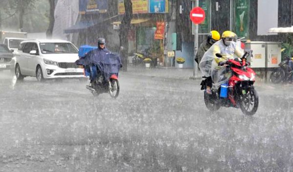 Dự báo thời tiết ngày 7/9: Miền Bắc nắng 34°C, miền Trung và miền Nam mưa dông