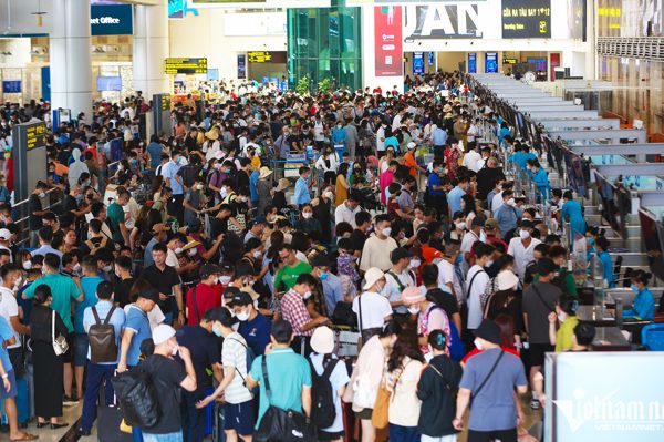 Dự kiến 125.000 khách qua sân bay Nội Bài vào ngày cao điểm nghỉ lễ 2/9