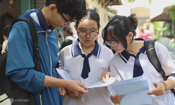 Dự kiến siết điểm sàn nếu xét học bạ vào ngành Sư phạm, Y dược