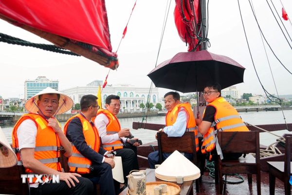 Du lịch Quảng Ninh thu hơn 51.000 tỷ đồng trong 8 tháng đầu năm