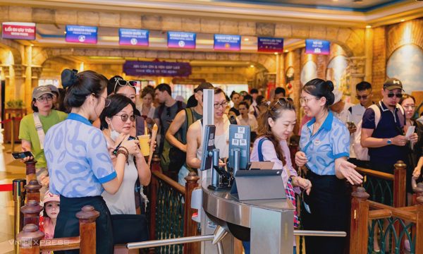 Du lịch Việt mong ngóng chốt sớm lịch nghỉ lễ, Tết