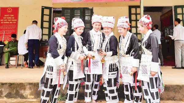 Đưa công nghệ số đến người dân vùng cao