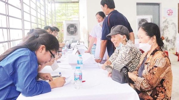 Đưa dịch vụ chăm sóc sức khỏe đến gần người dân