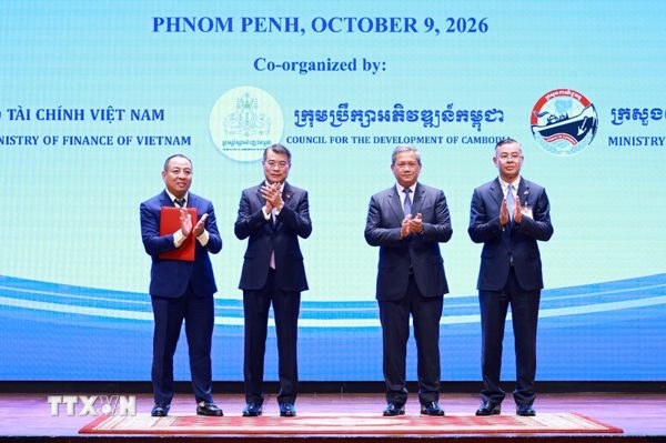 Đưa hợp tác kinh tế Việt Nam-Campuchia lên tầm cao mới