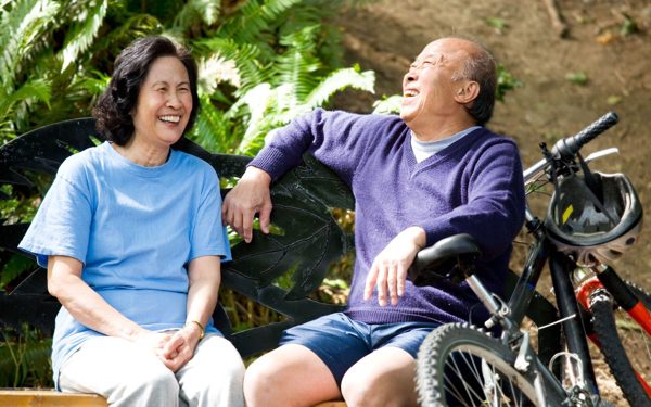 Đục thủy tinh thể có thể ảnh hưởng đến sự độc lập của người cao tuổi