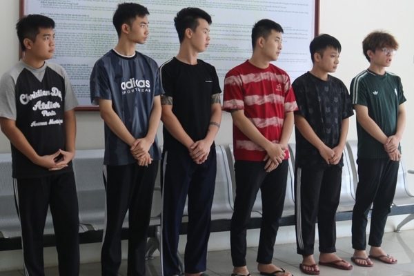 Dùng 40 tài khoản ngân hàng nhận, chuyển hơn 1.000 tỷ đồng tiền đánh bạc