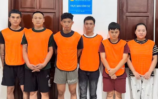 Dựng 'lò' in giấy tờ giả ở Campuchia rồi đưa về Việt Nam tiêu thụ