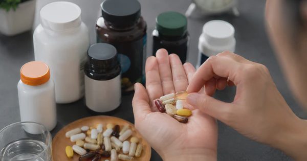 Dùng quá nhiều 'thuốc bổ' có gây hại thận?