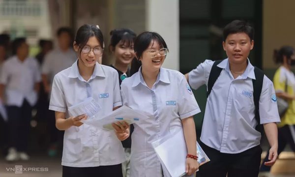 Dừng thí điểm thi tốt nghiệp THPT trên máy tính năm 2027
