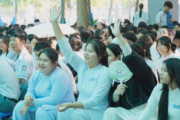 Đừng xem nhẹ khủng hoảng tâm lý ở lứa tuổi học sinh