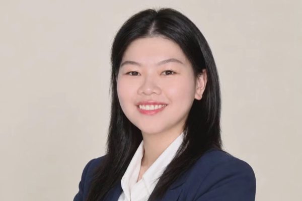 Dược Bến Tre có tổng giám đốc 24 tuổi, là con gái chủ tịch 1 ngân hàng
