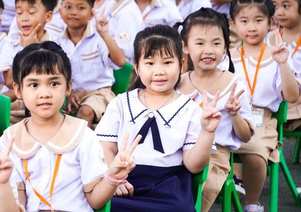 Được miễn học phí, học sinh TPHCM vẫn phải tốn bao nhiêu tiền mỗi tháng?