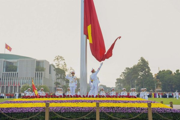 Dưới những lá cờ ngày Quốc khánh