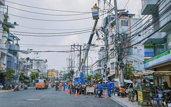 Đường Chu Văn An, phường Bình Thạnh sắp rộng thênh thang sau khi dời trụ điện
