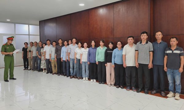 Đường dây lập 326 công ty 'ma' mua bán hóa đơn gần 20.000 tỷ đồng