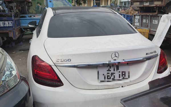 Đường dây tổ chức chuyên nghiệp 'núp' sau những ô tô bán rẻ bất thường