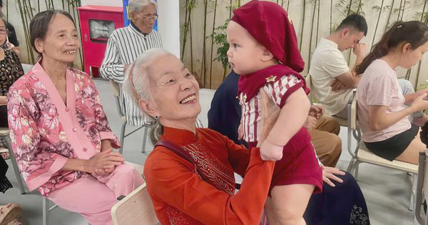 Dưỡng lão bán trú "sáng đi, chiều về": Nơi thu 100.000 đồng/ngày, nhiều điểm ở Hà Nội đang "cháy chỗ"