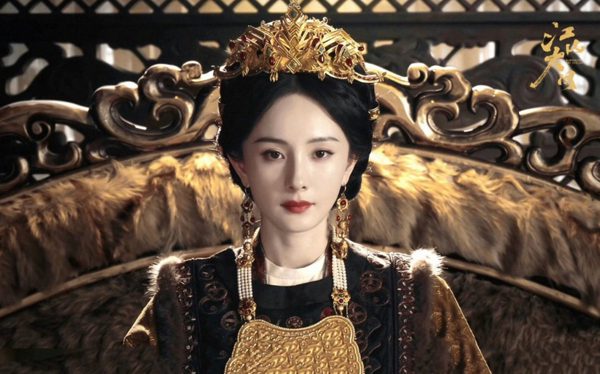 Dương Mịch một mình đóng hai vai trong phim cổ trang 300 triệu tệ