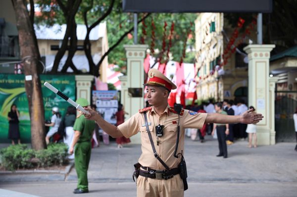 Đường phố Hà Nội thông thoáng trong khai giảng