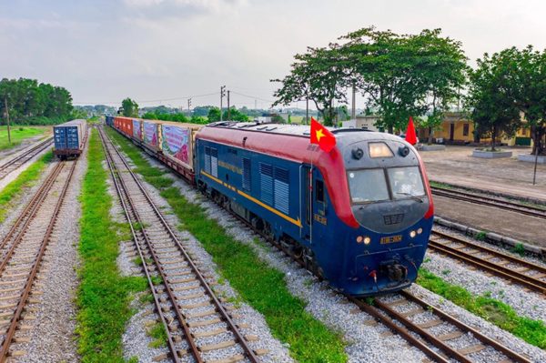 Đường sắt Lào Cai - Hà Nội - Hải Phòng được tăng vốn thêm 86.000 tỷ đồng