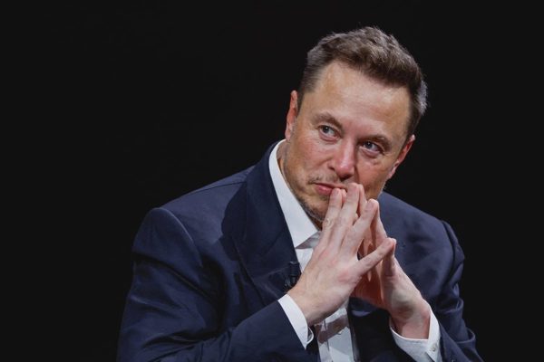 Elon Musk lại trở thành tỷ phú nghìn tỷ USD