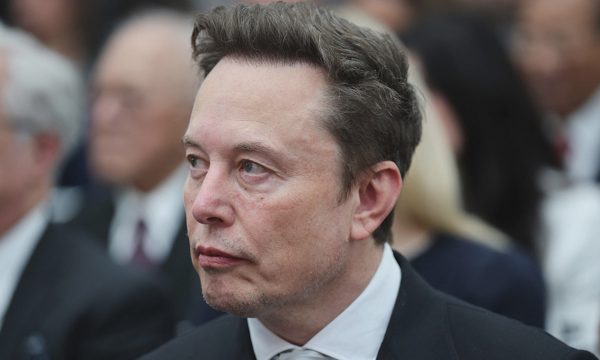 Elon Musk thừa nhận đã siết Starlink ở Ukraine