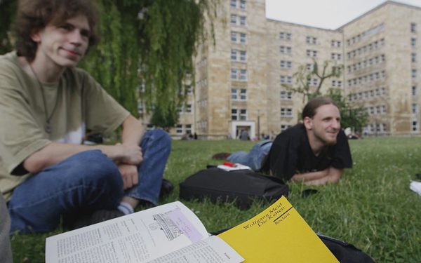 Erasmus+ bị đề xuất giảm 1,66 tỉ euro, học bổng du học sẽ ra sao?
