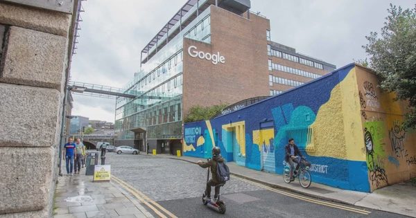 EU phạt Google 403 triệu euro