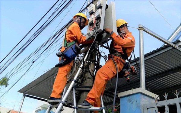EVN công bố giảm giá bán lẻ điện bình quân về mức 2.159,9037 đồng/kWh