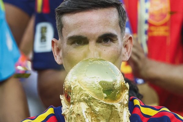 Fabian Ruiz: 'Không ứng viên Quả Bóng Vàng nào hơn tôi về danh hiệu tập thể'
