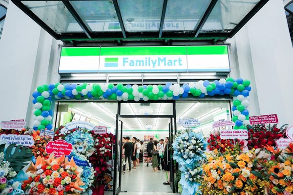 FamilyMart khai trương tại Hà Nội, mở ra những điểm hẹn tiện lợi mới