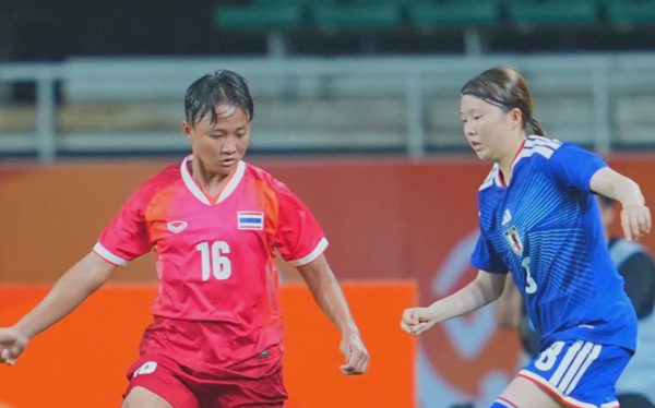 Fan bóng đá Thái Lan sốc nặng vì đội nhà thua... 8 bàn không gỡ ngay trận ra quân Asiad