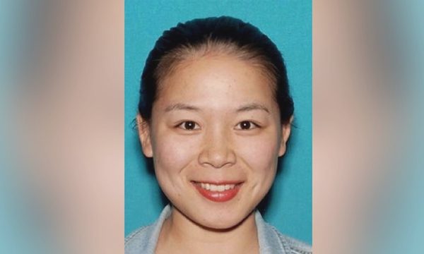 FBI bắt 'đặc vụ Trung Quốc' giữa sân bay Los Angeles