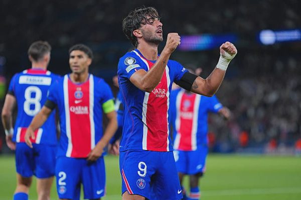 Ferran Torres ghi 3 bàn, PSG thắng 6-1 trận ra quân tại Champions League